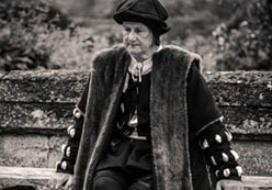 Thomas Cromwell actor at castle